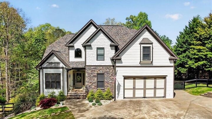 Property Photo:  207 Oakwind Court  GA 30114 