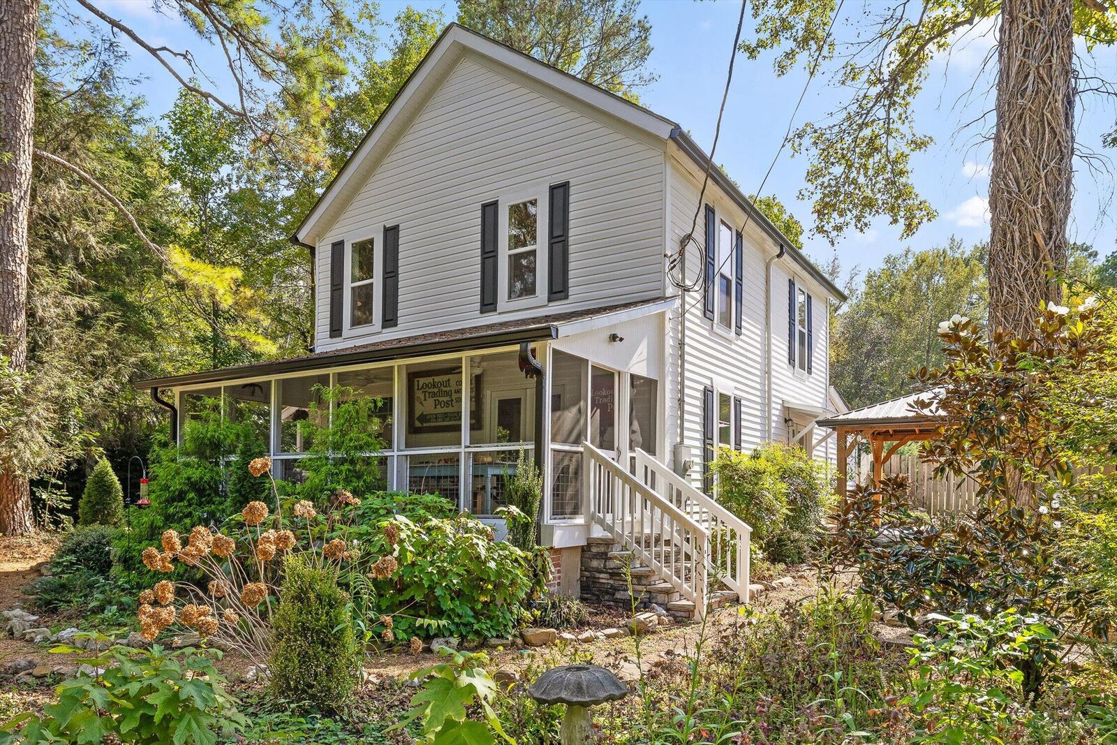 Property Photo: 592 Cutler Avenue AL 35984