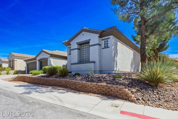 Property Photo:  2813 Winslow Springs Drive  NV 89052 