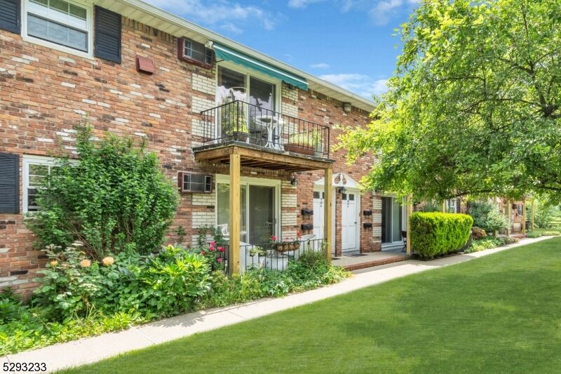 Property Photo:  320 South Street 10G  NJ 07960 