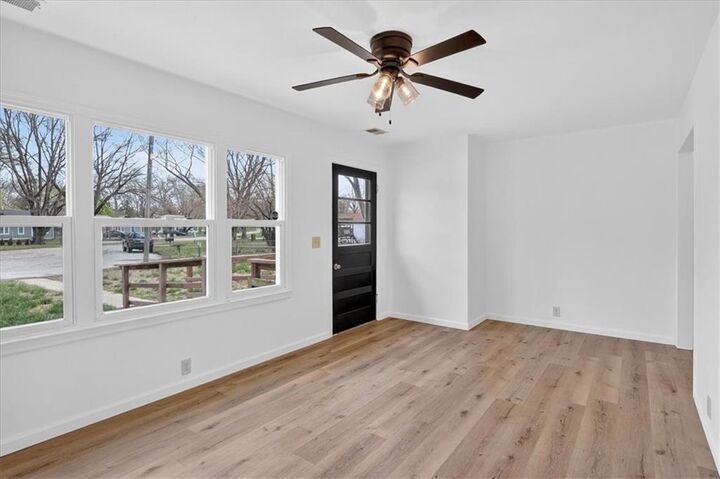 Property Photo: 7256 Hasbrook Avenue KS 66111