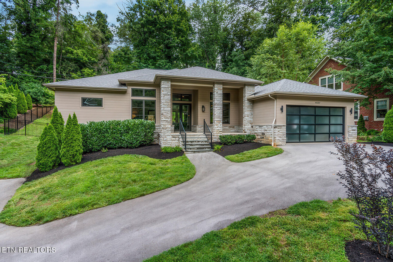 Property Photo:  4037 SW Hiawatha Drive  TN 37919 