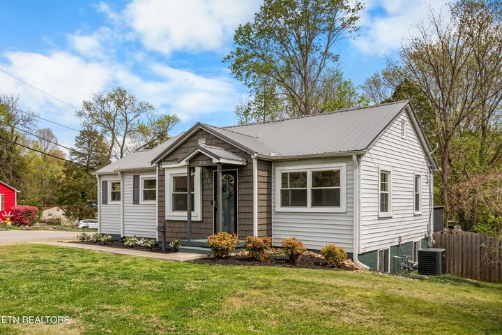 Property Photo: 500 Stone Rd TN 37920