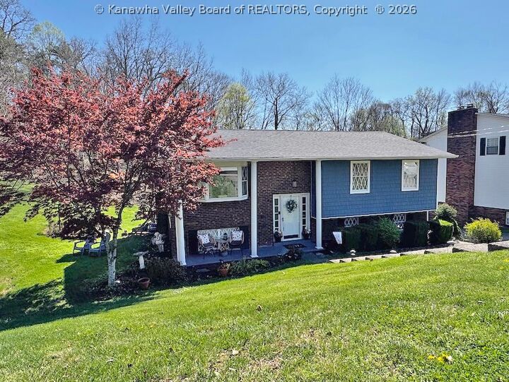 Property Photo:  48 Spruce Lane  WV 25159 