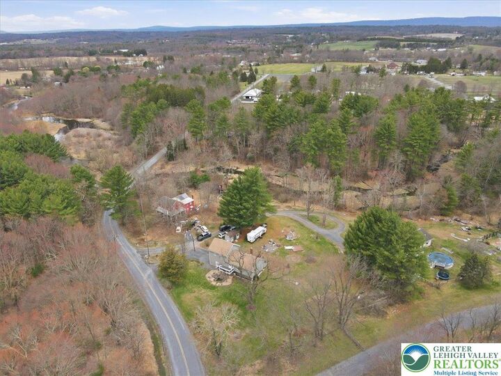 Property Photo:  1544 County Park Road  PA 18331 