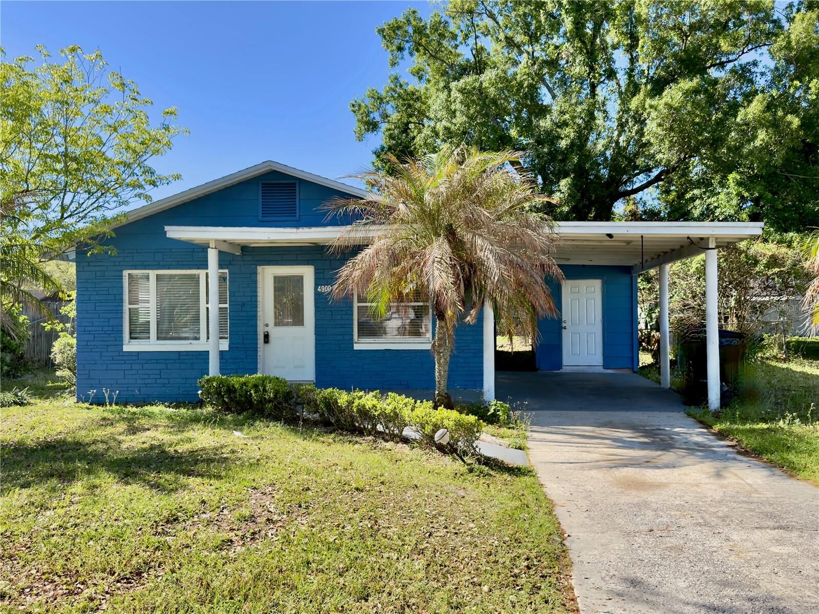 Property Photo:  4900 Elese Street  FL 32811 