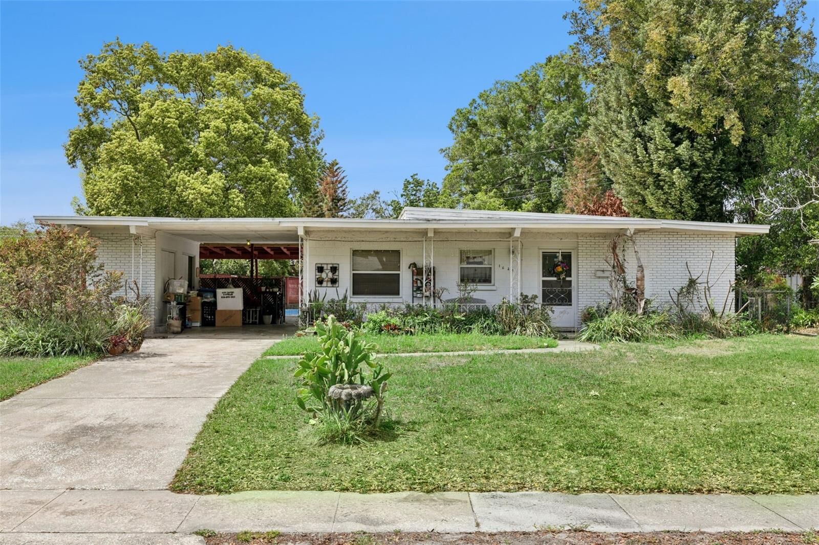 Property Photo: 1624 Baltimore Drive FL 32810