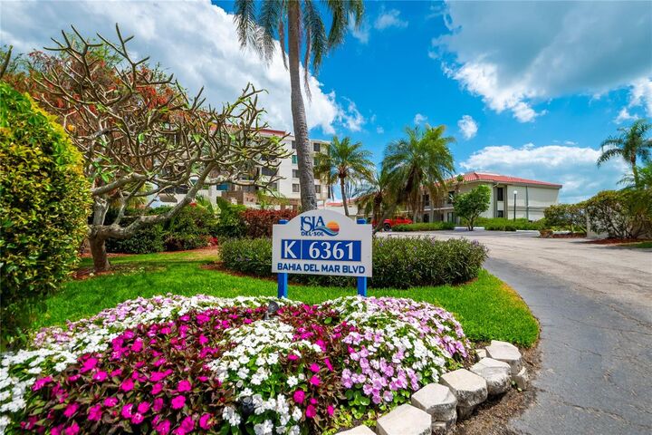 Property Photo: 6361 Bahia Del Mar Boulevard 308 FL 33715