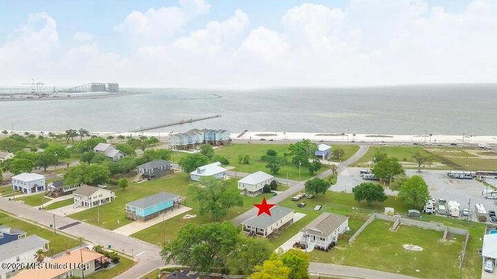 Property Photo:  623 42nd Avenue  MS 39501 