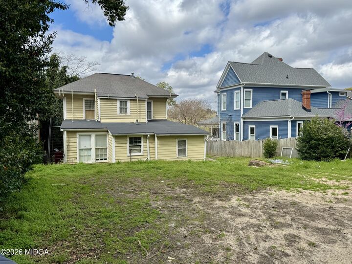 Property Photo:  1020 Adams Street  GA 31201 