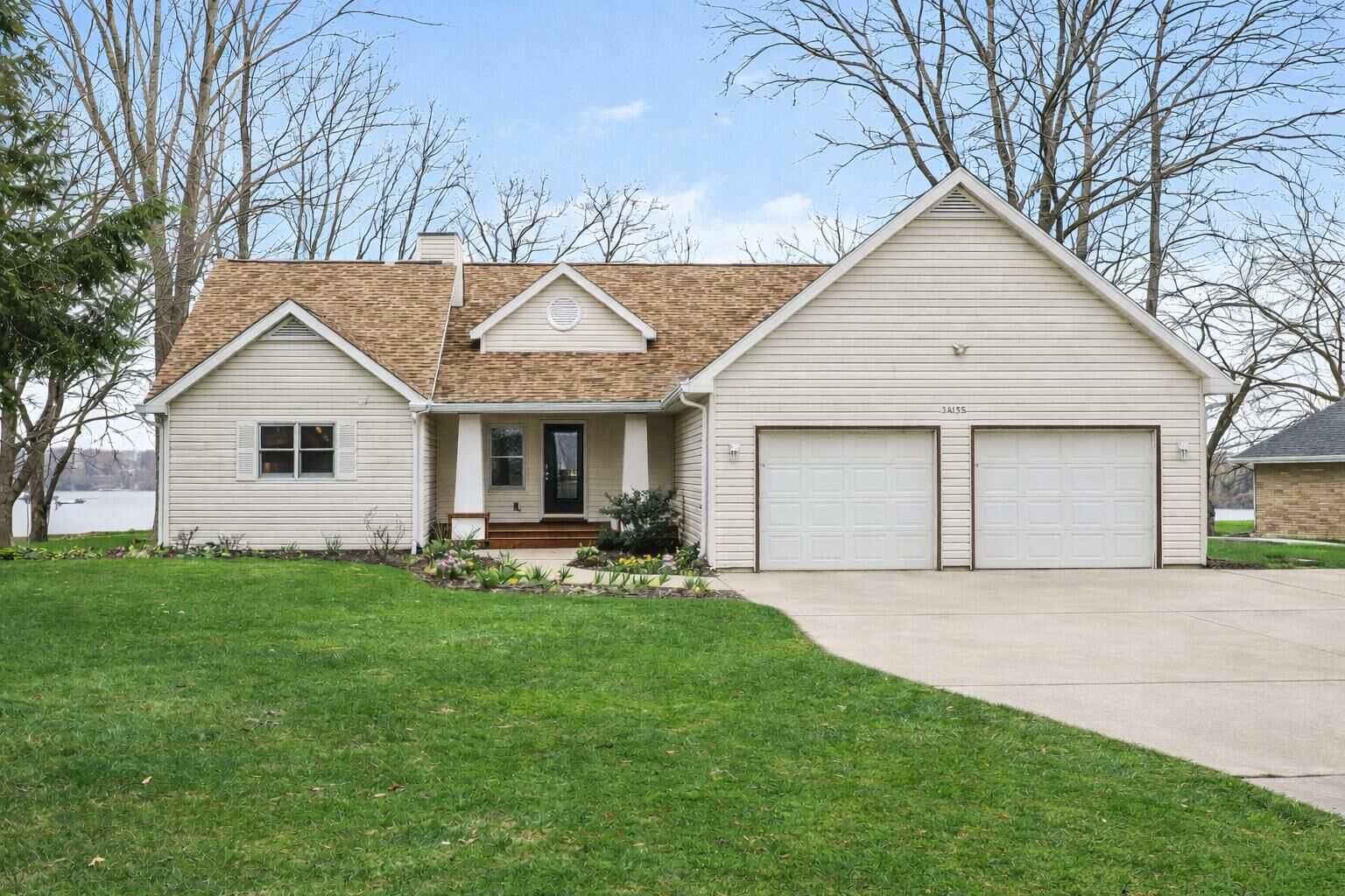 Property Photo:  9895 Lakeview Drive  MI 49103 