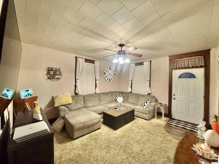 Property Photo: 423 N 14th IL 62301