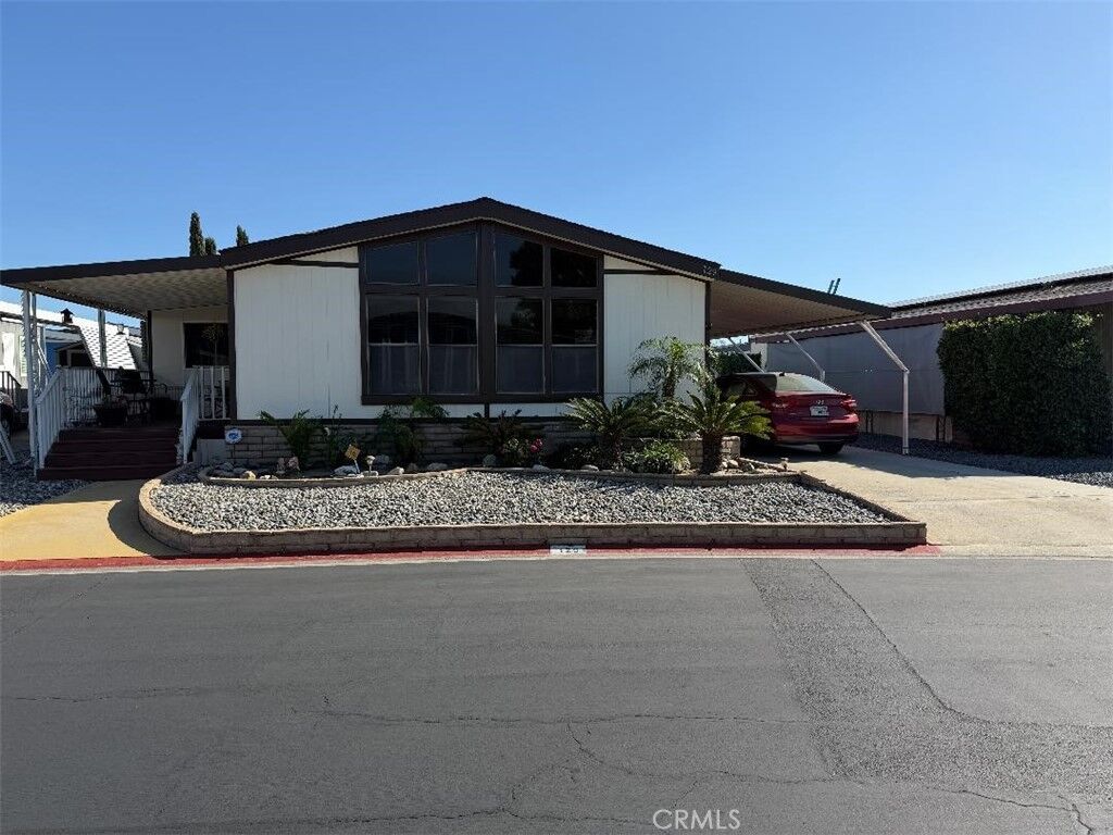 Property Photo:  1456 E Philadelphia 129  CA 91761 