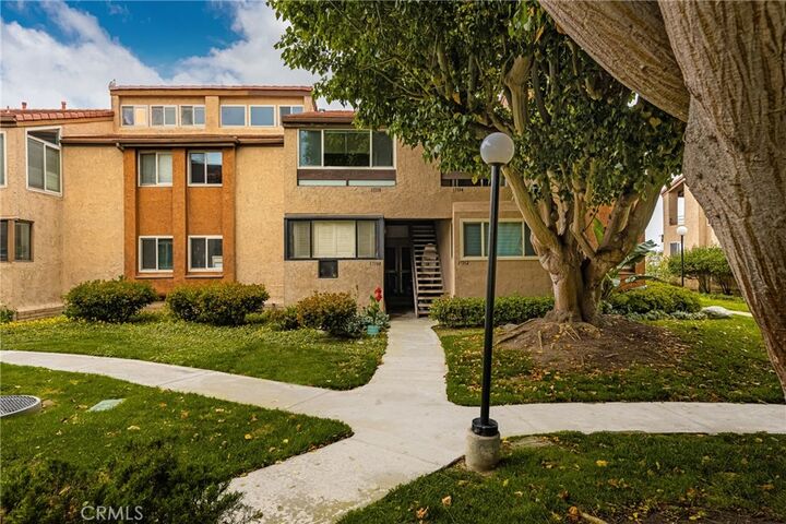 Property Photo:  17110 Bluewater Lane  CA 92649 