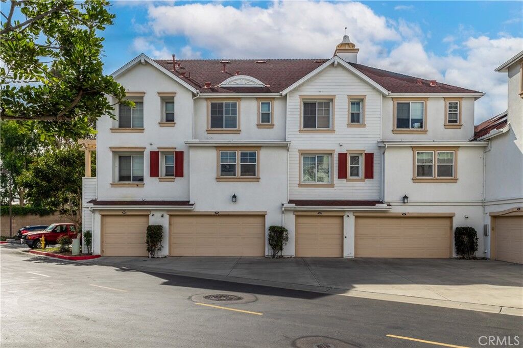 Property Photo:  755 Harbor Cliff Way 110  CA 92054 