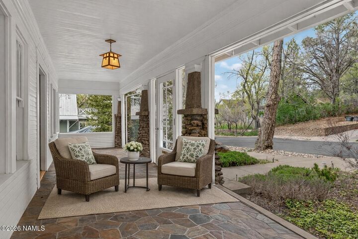 Property Photo:  211 E Elm Avenue  AZ 86001 