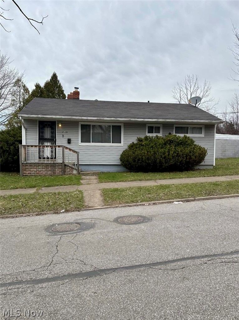 Property Photo:  4609 Lee Road  OH 44128 
