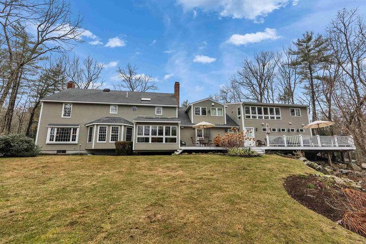 Property Photo:  7 Village Woods Drive  NH 03031 