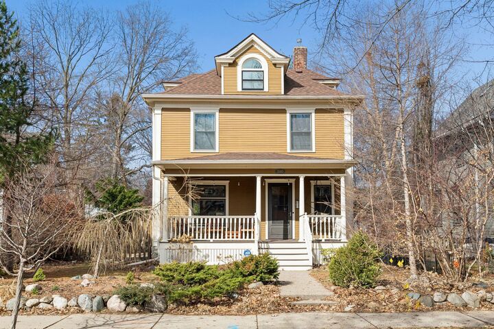 Property Photo: 3140 Harriet Avenue S MN 55408