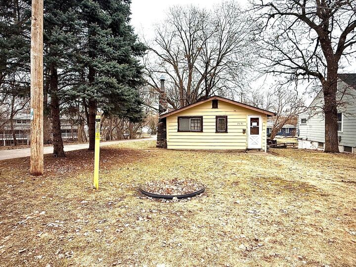 Property Photo: 2701 Blackstone Avenue S MN 55416
