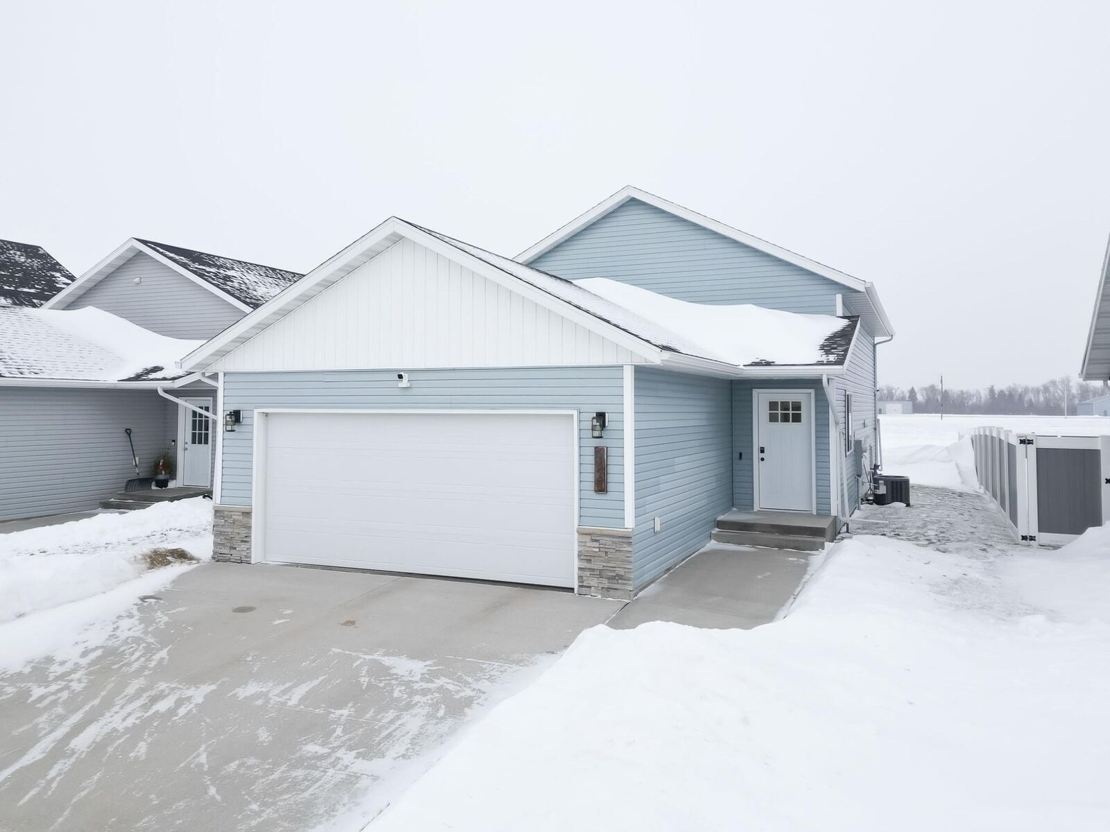 Property Photo: 6028 78 Avenue S ND 58047