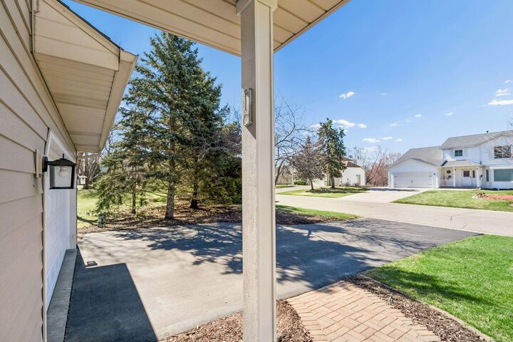 Property Photo:  3810 Alvarado Lane N  MN 55446 