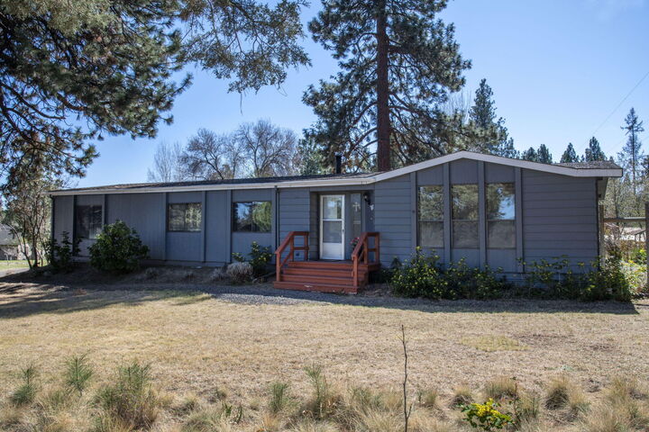 Property Photo:  20061 Glen Vista Road  OR 97703 