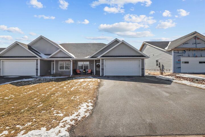 Property Photo:  25 Beech Hill Avenue  PE C1A 5G5 