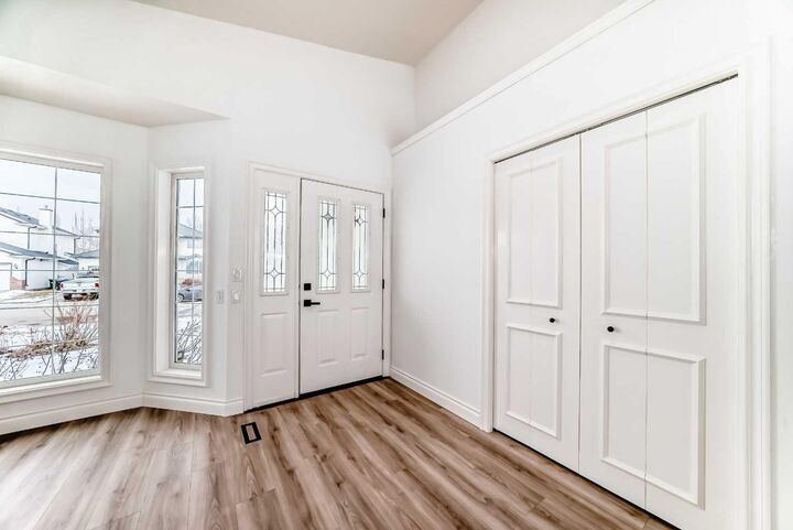 Property Photo: 228 Woodside Crescent NW AB T4B 2G8