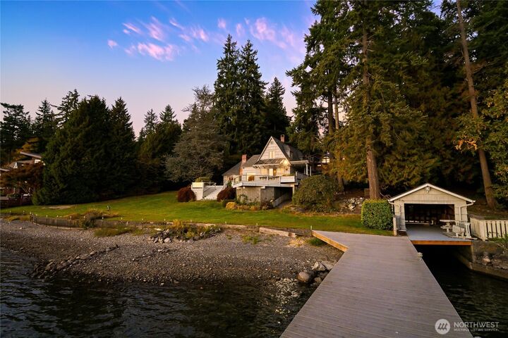 Property Photo: 2138 Dellesta Drive WA 98226