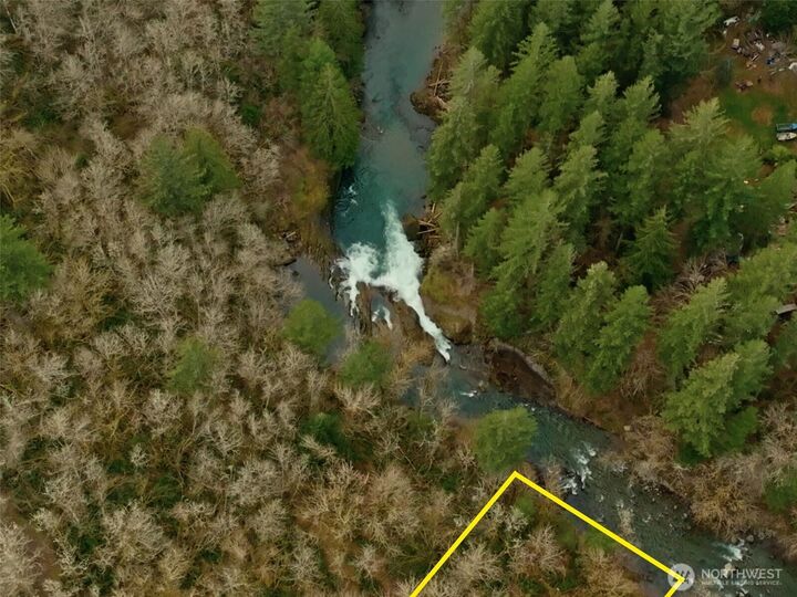 Property Photo: 100 L-1100 Road WA 98366