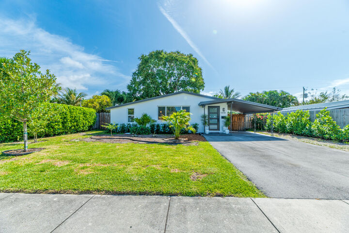 Property Photo: 5840 NE 1st Terrace FL 33334