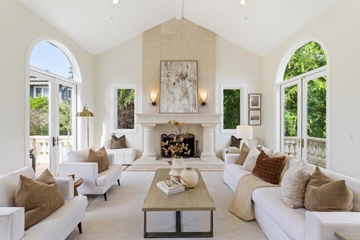 Property Photo: 40 Kataoka Court CA 94062