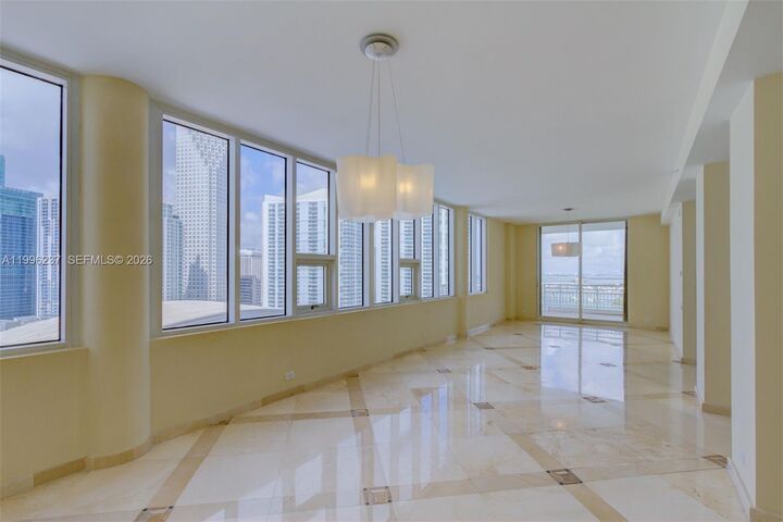 Property Photo: 888 Brickell Key Dr Ph2802 FL 33131