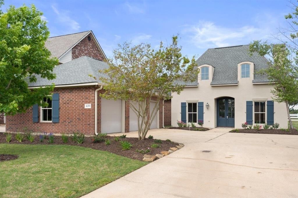 Property Photo: 4150 Primrose Drive LA 70605