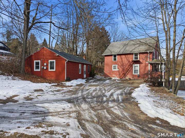 Property Photo:  4 Pequot Road  CT 06382 