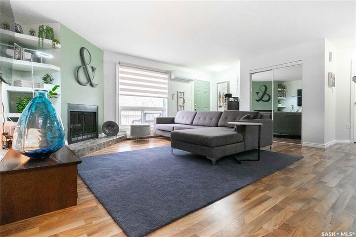 Property Photo:  2911 Harding Street 202  SK S4V 1B9 