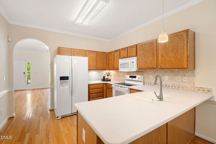 Property Photo:  5604 Neuse Farm Drive  NC 27616 