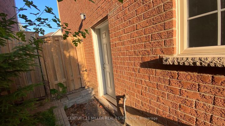 Property Photo:  3384 Springflower Way 3384  ON L6L 6V1 