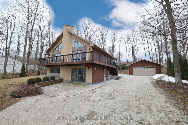 Property Photo: 9 Carson Lake Crescent ON N0H 2G0