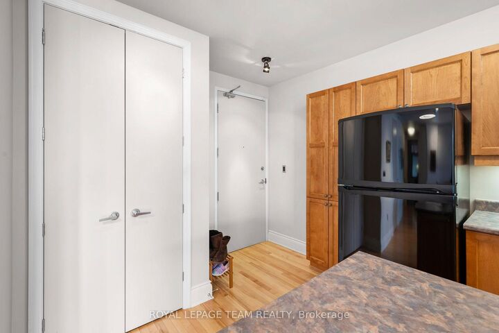 Property Photo: 260 Besserer Street 202 ON K1N 1J3