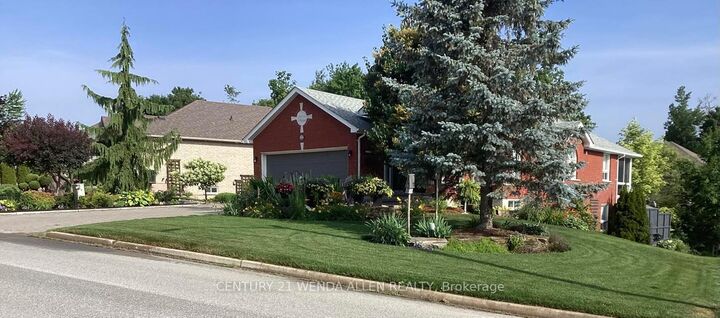 Photo de la propriété:  285 Woodward Avenue  ON K9L 1K2 