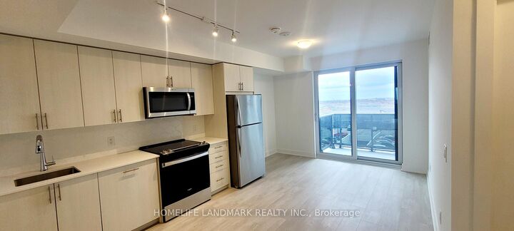 Property Photo: 2545 Simcoe Street N 724 ON L1L 0W3