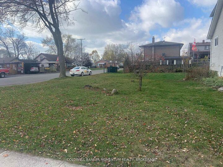 652 Steele Street — photo 1