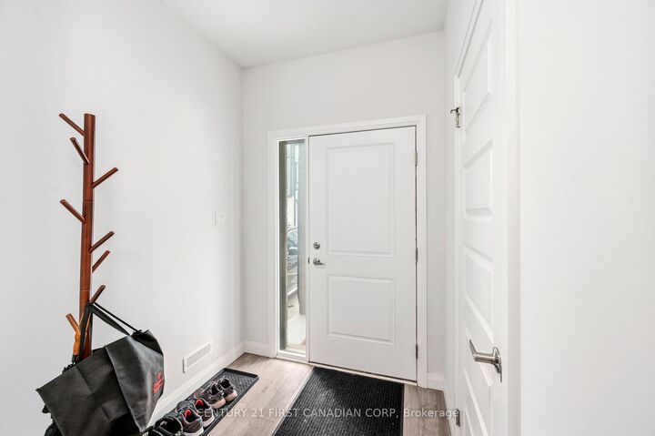 Photo de la propriété:  819 Kleinburg Drive 8  ON N5X 0N6 