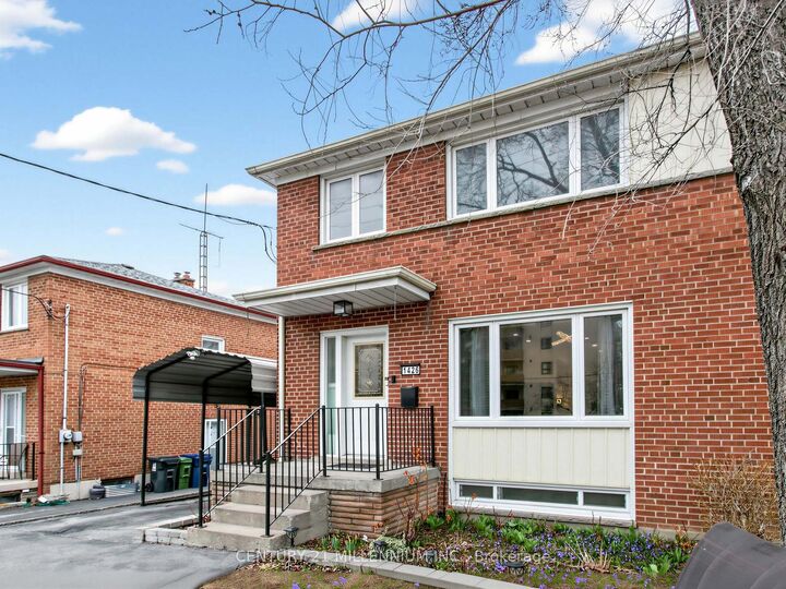 Property Photo:  1426 Wilson Avenue  ON M3M 1J7 