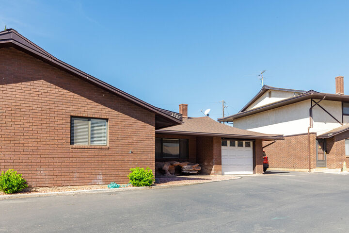 Property Photo: 3707 W Gates Cir UT 84765