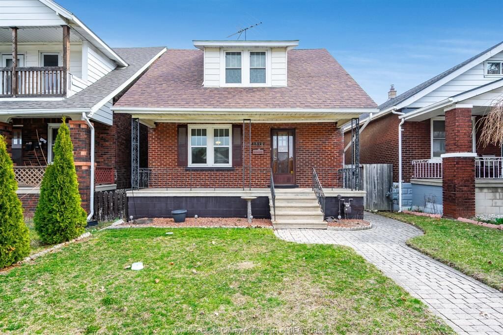 Property Photo: 1512 Marentette Avenue ON N8X 4E3