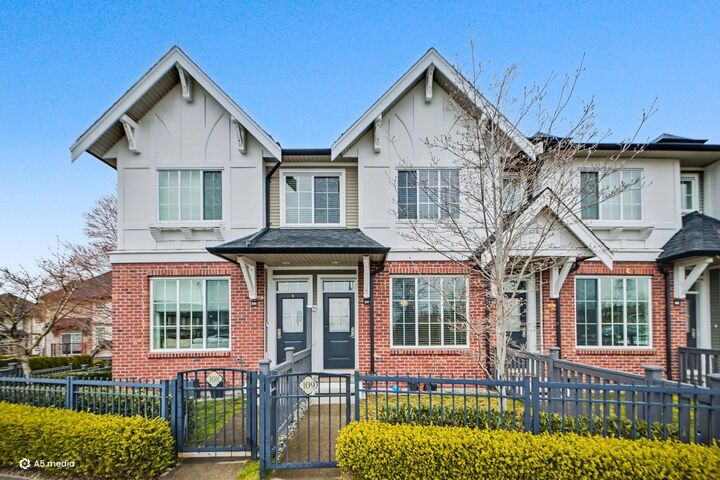 Property Photo: 30989 Westridge Place 109 BC V2T 0E7