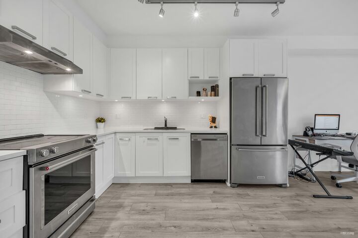 Property Photo: 5638 201A Street 316 BC V3A 0L8